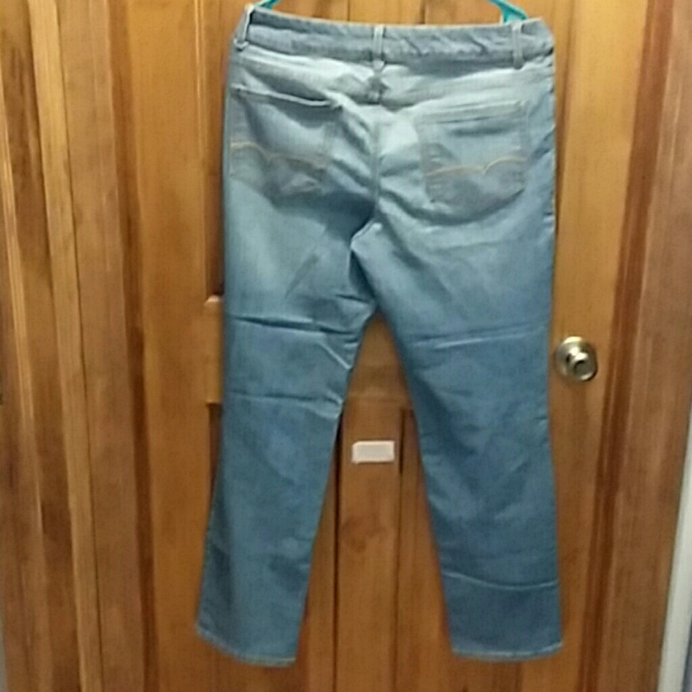Jeans - Picture 3 of 4